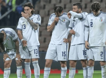 真是“欧洲国足”？媒体人：意大利队无缘世界杯是因意甲没落